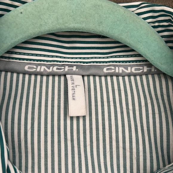 Cinch button down! - Picture 3 of 3